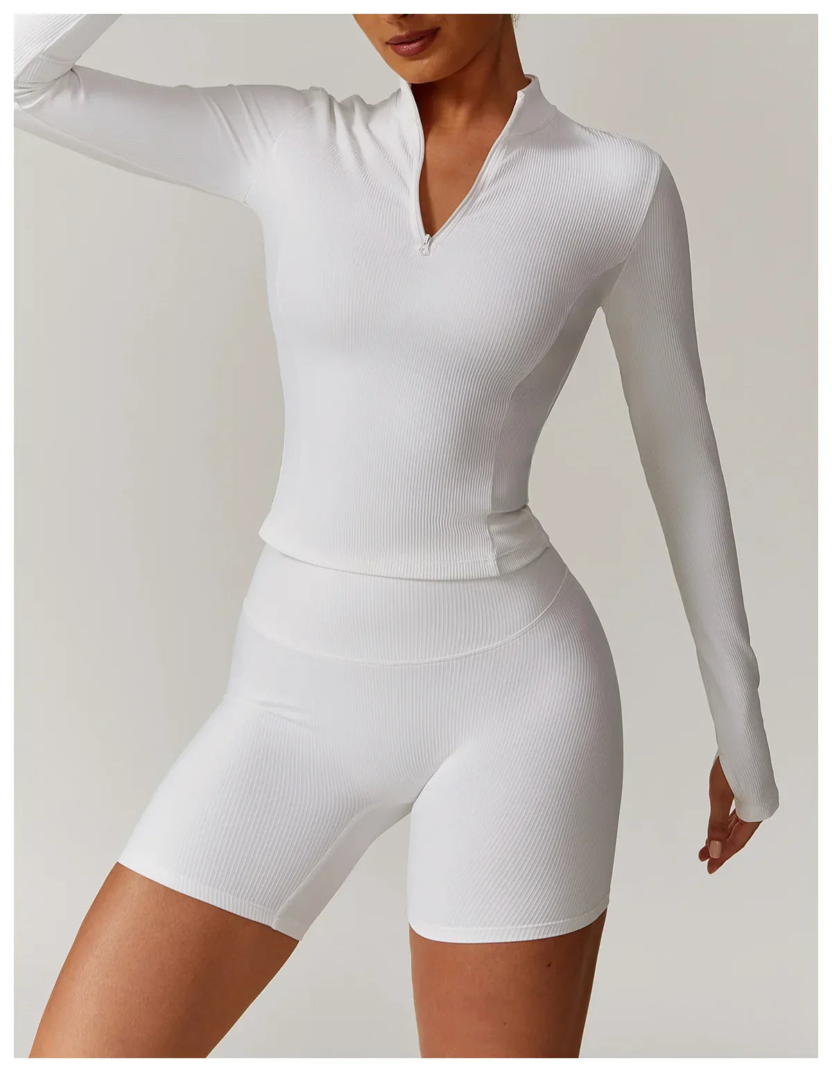 Damska kurtka do jogi z długim rękawem i półsuwnym zamkiem