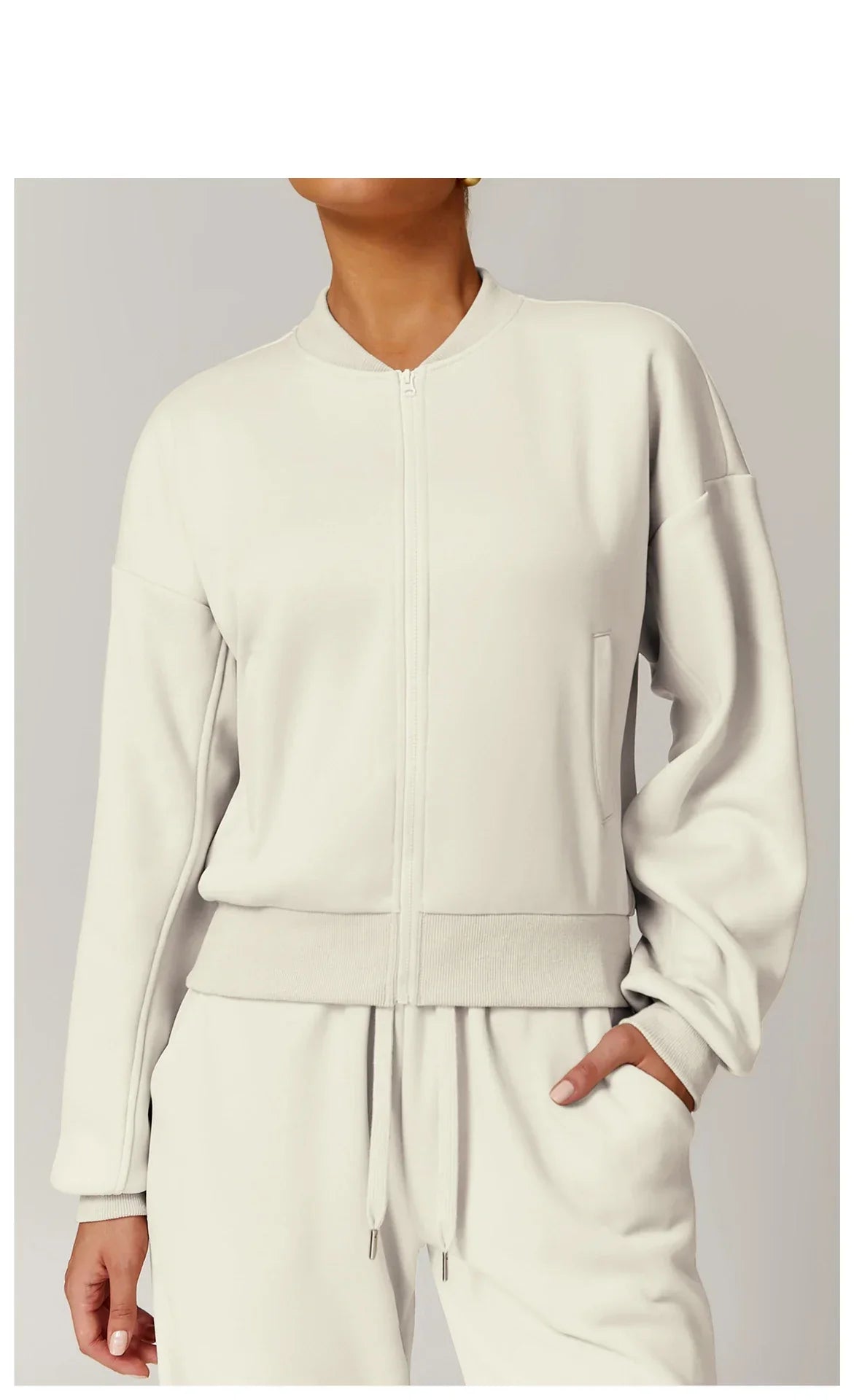 Luźna dresowa kurtka z zamkiem błyskawicznym i długim rękawem