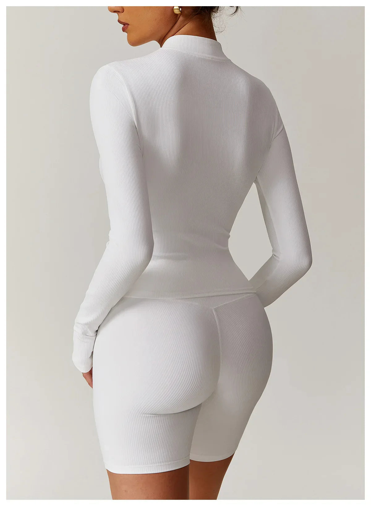 Damska kurtka do jogi z długim rękawem i półsuwnym zamkiem