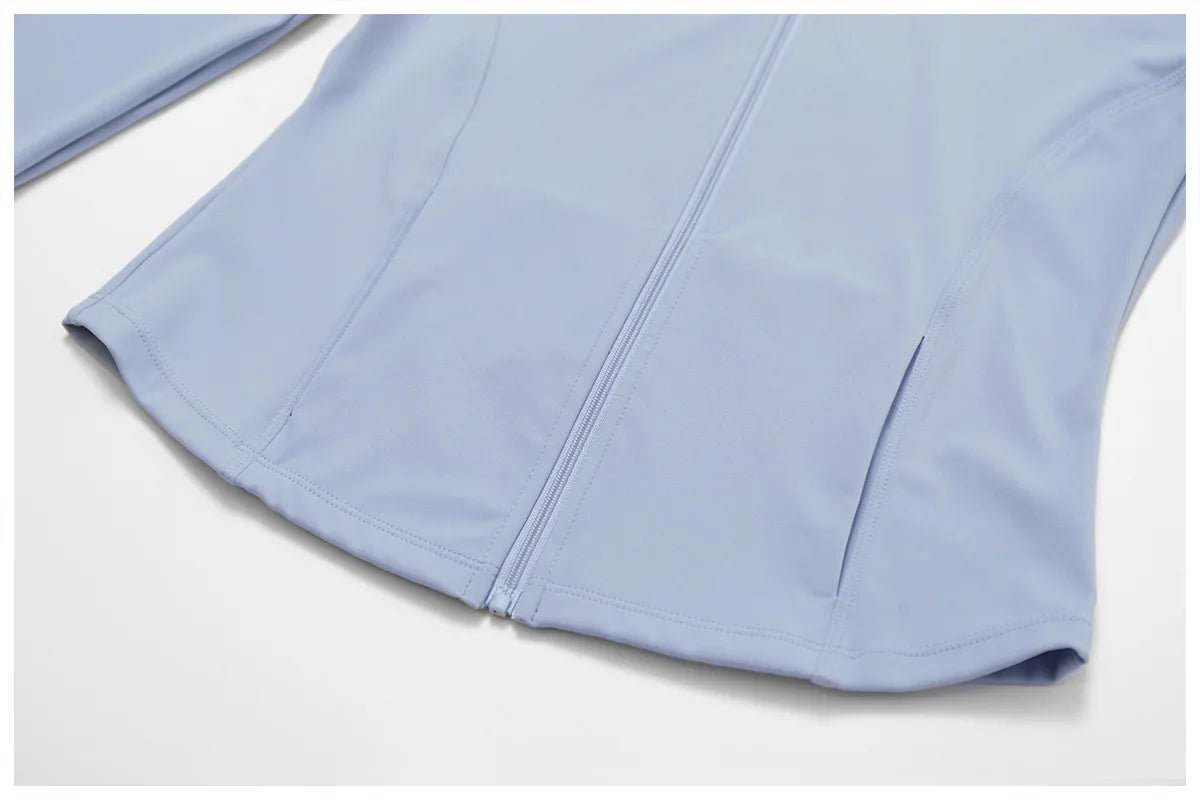 Smukła, wiatroszczelna kurtka sportowa z długim rękawem