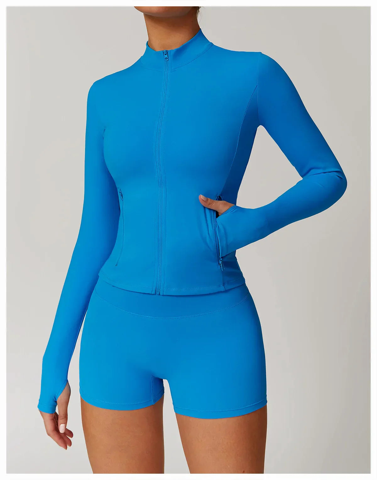 Smukła kurtka sportowa z długim rękawem do użytku na zewnątrz