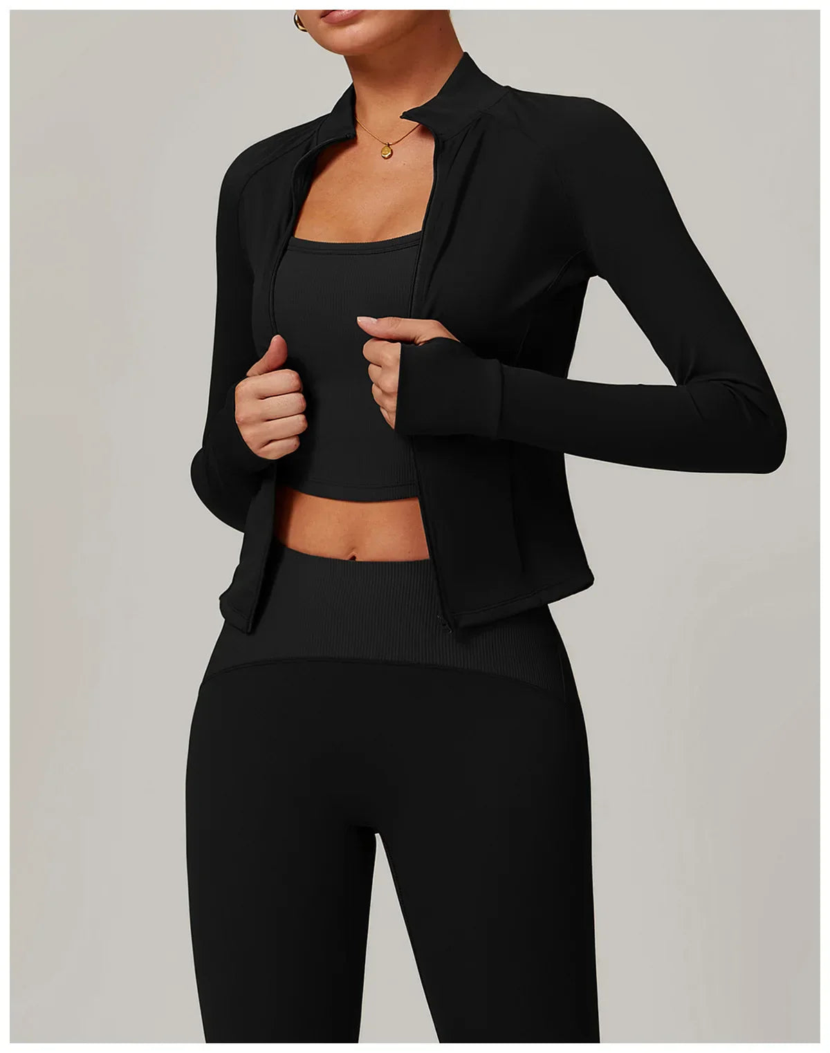 Smukła, wiatroszczelna kurtka sportowa z długim rękawem