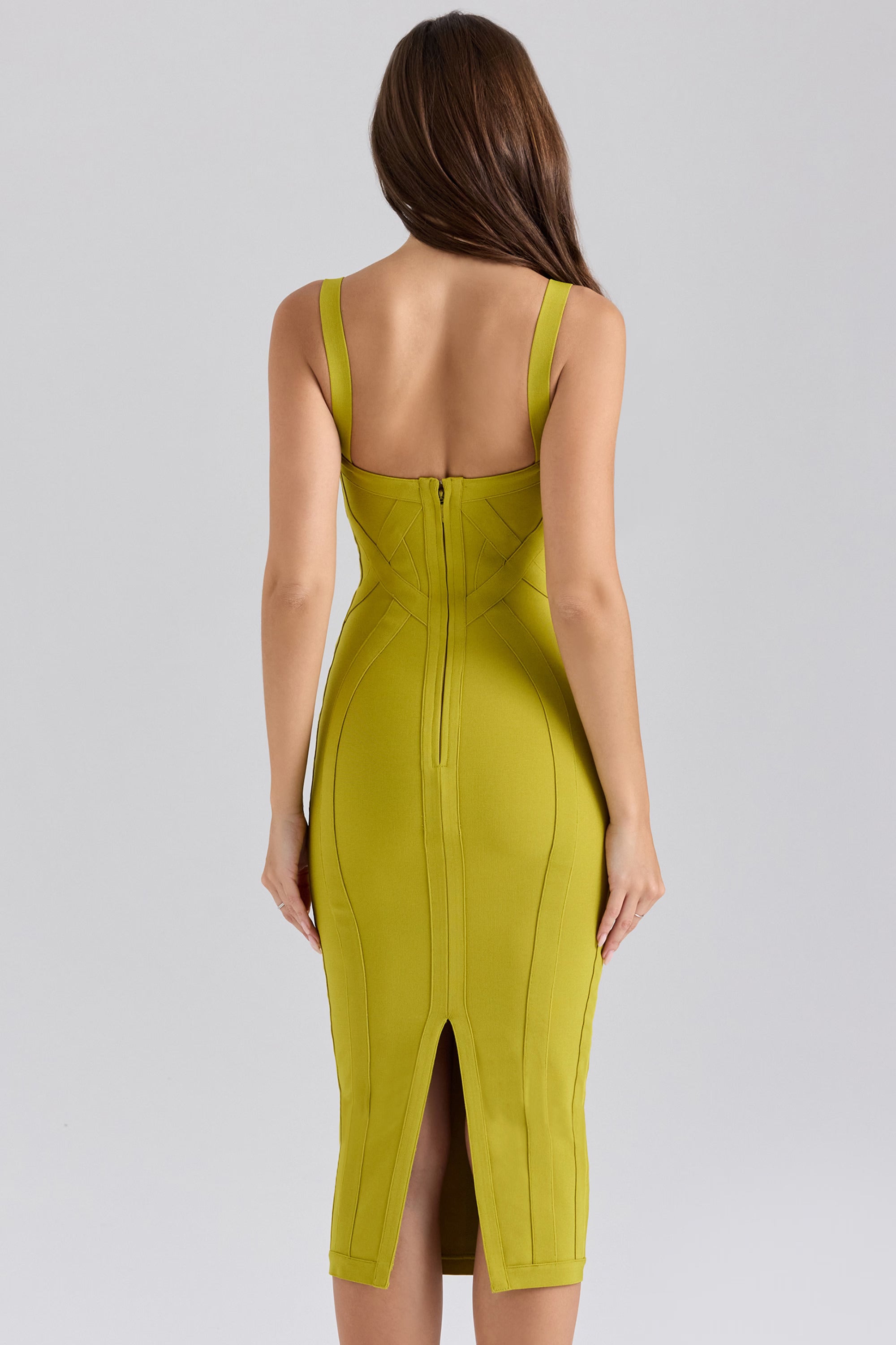 Milava™ | Sukienka bandażowa midi Annelise o zaokrąglonym kroju