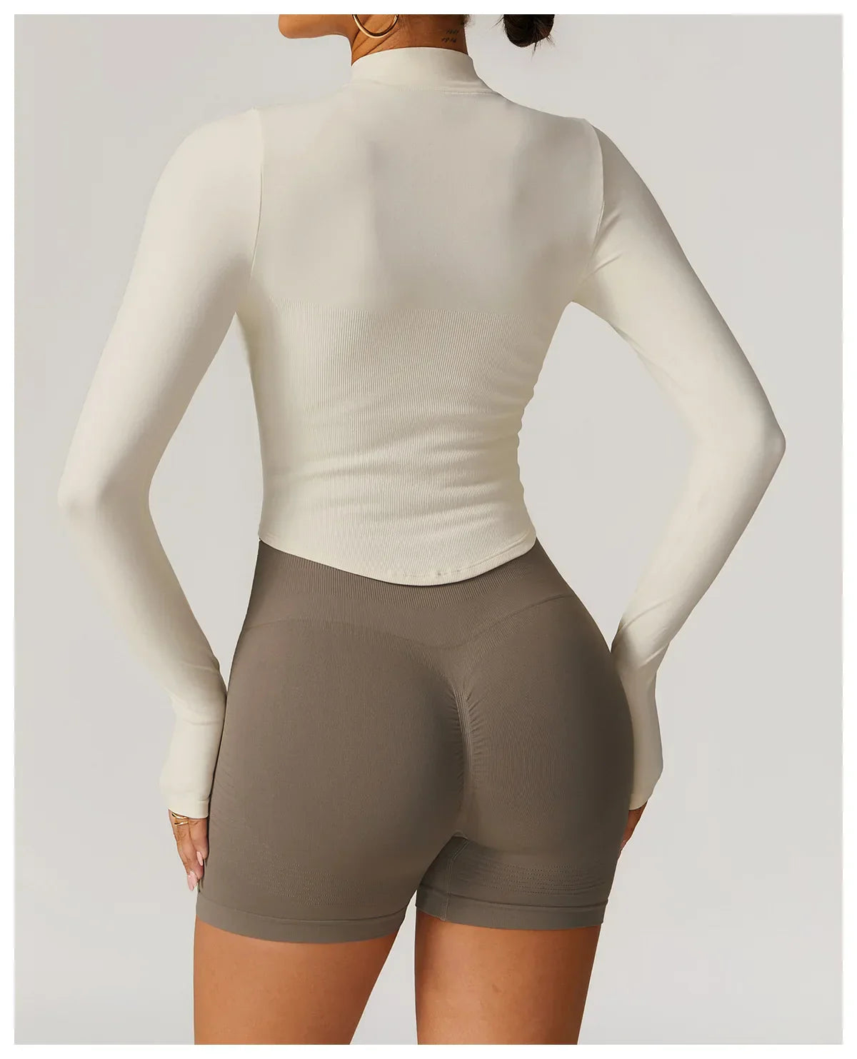 Bezszwowa kurtka z długimi rękawami i zamkiem