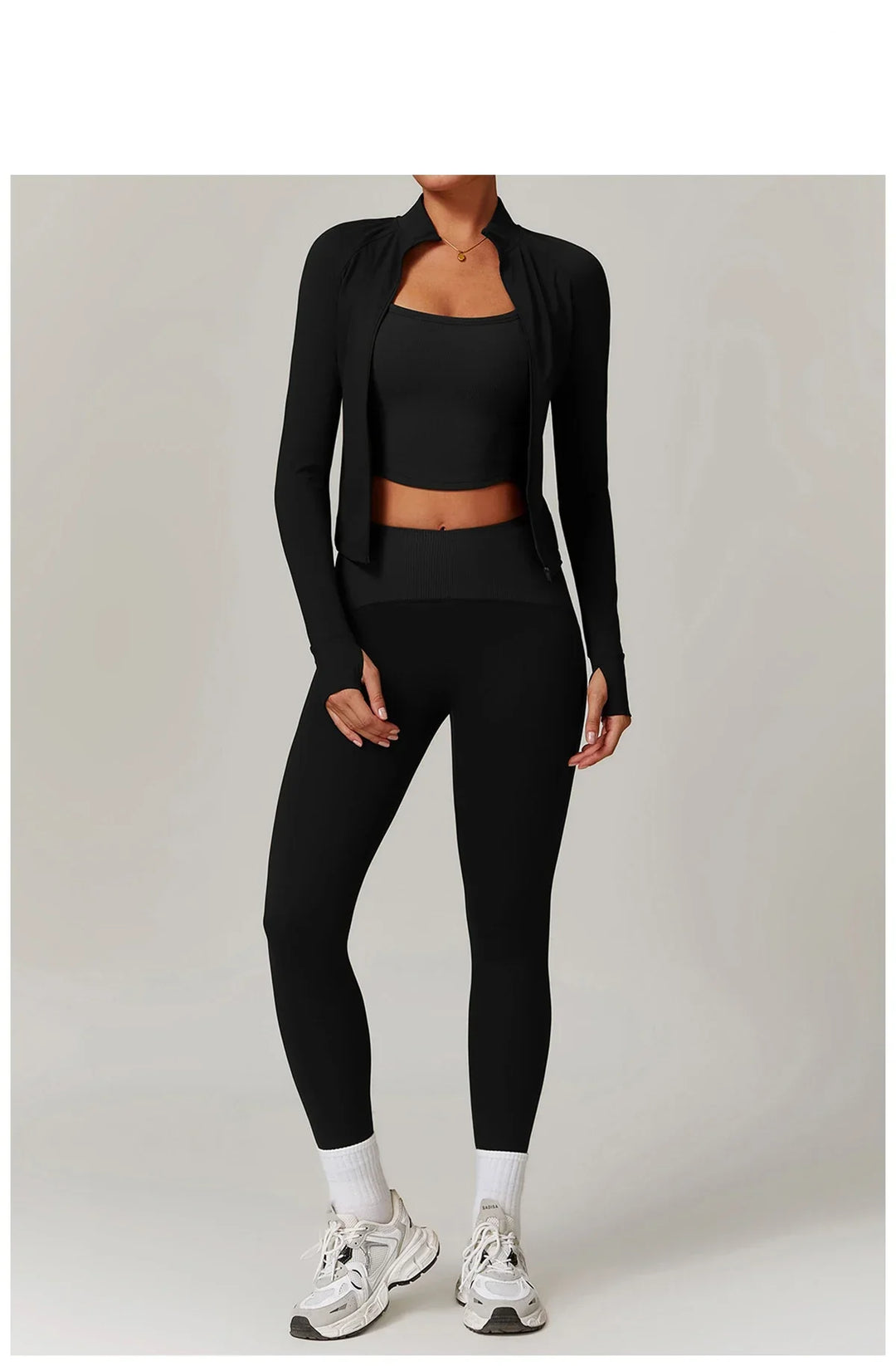 Smukła, wiatroszczelna kurtka sportowa z długim rękawem