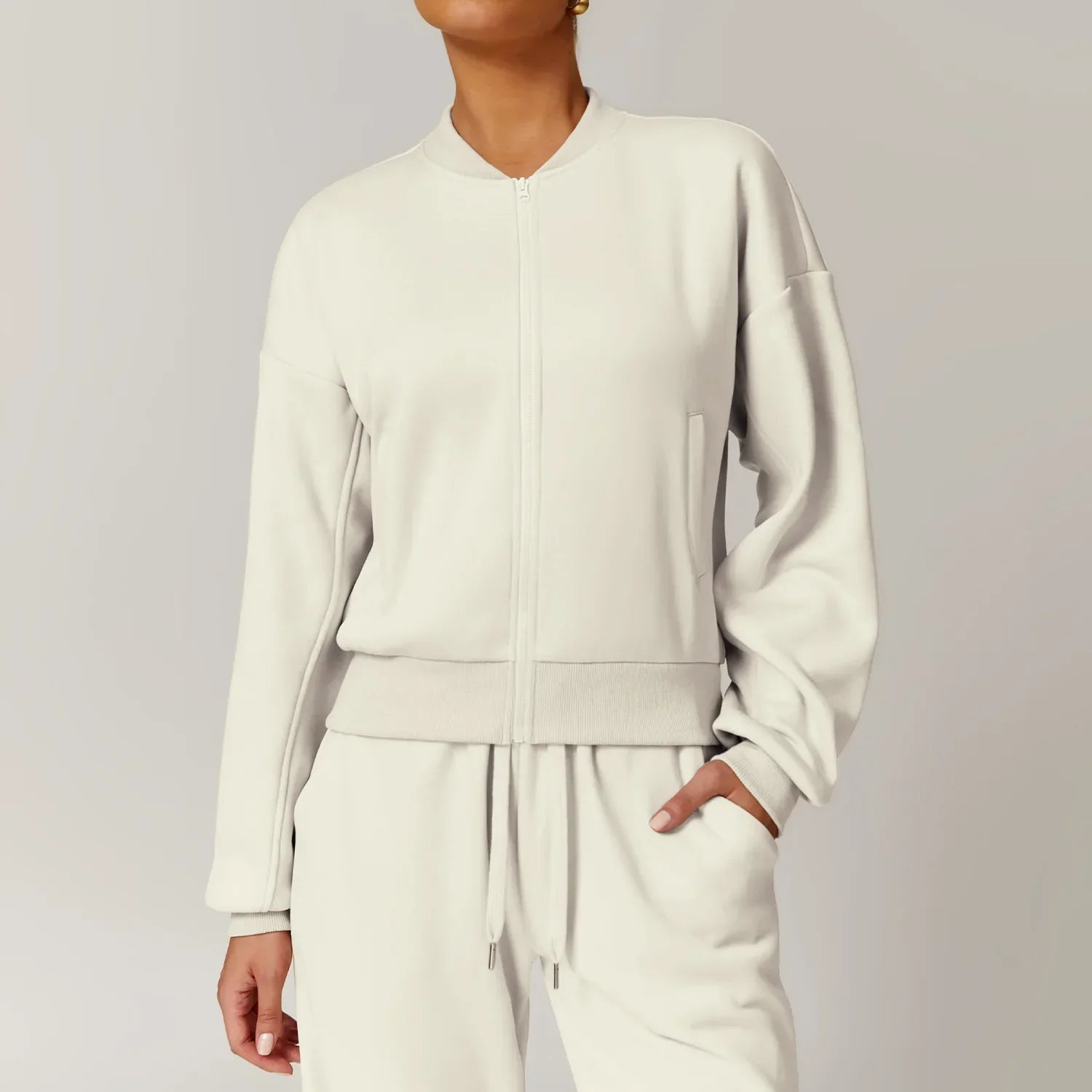 Luźna dresowa kurtka z zamkiem błyskawicznym i długim rękawem