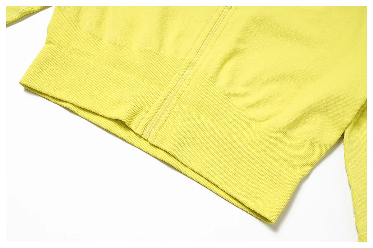 Kurtka sportowa damska z długim rękawem