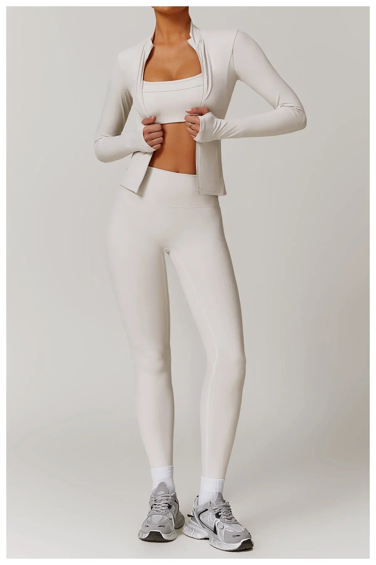 Smukła kurtka sportowa z długim rękawem do użytku na zewnątrz