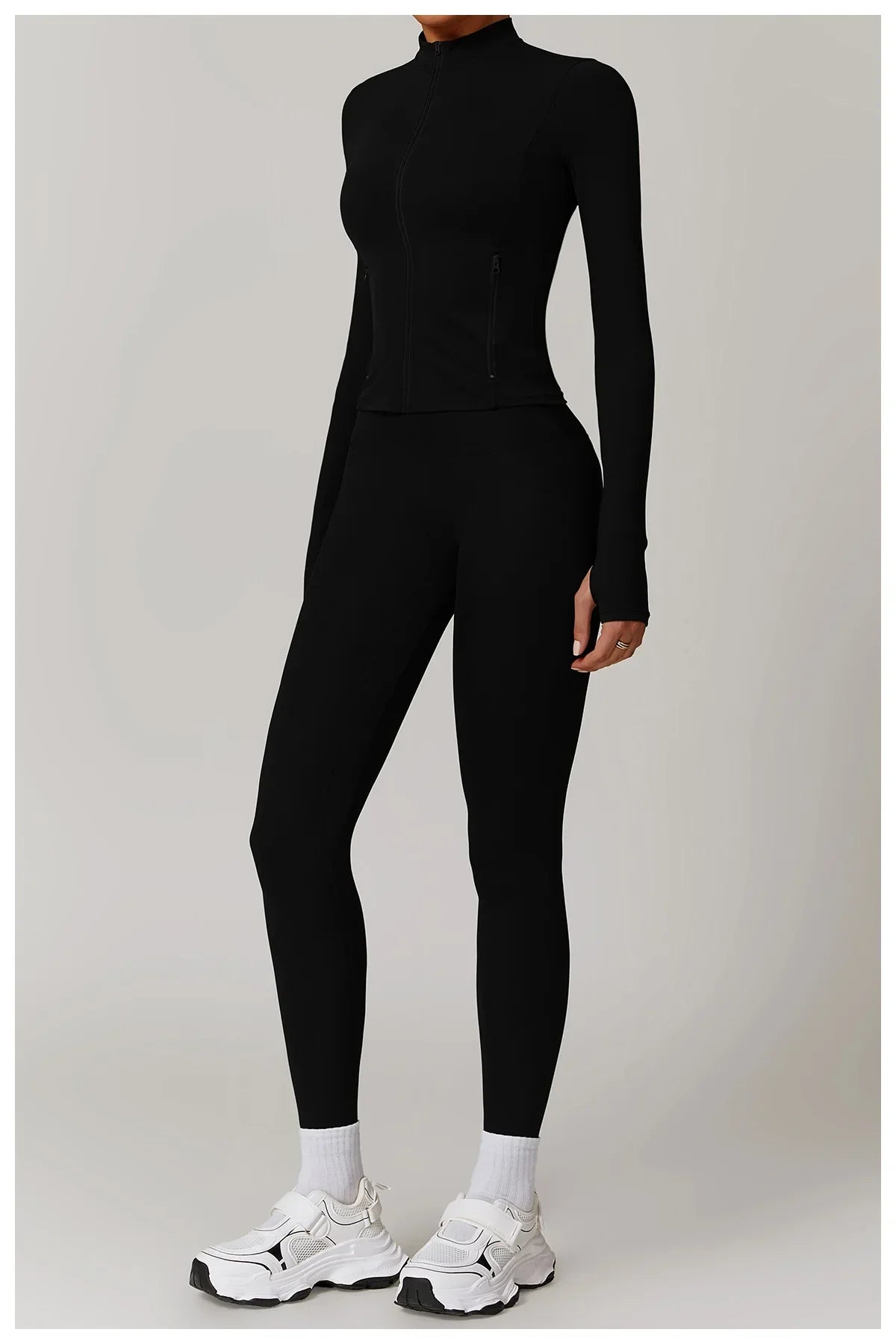 Smukła kurtka sportowa z długim rękawem do użytku na zewnątrz