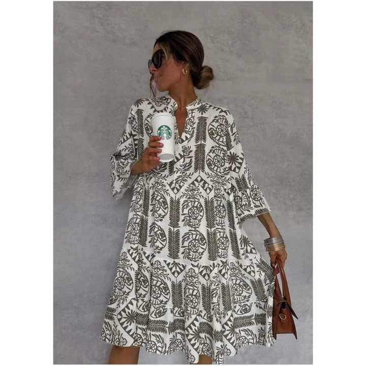 Milava™ | Sukienka z nadrukiem w kształcie litery A i dekoltem w serek