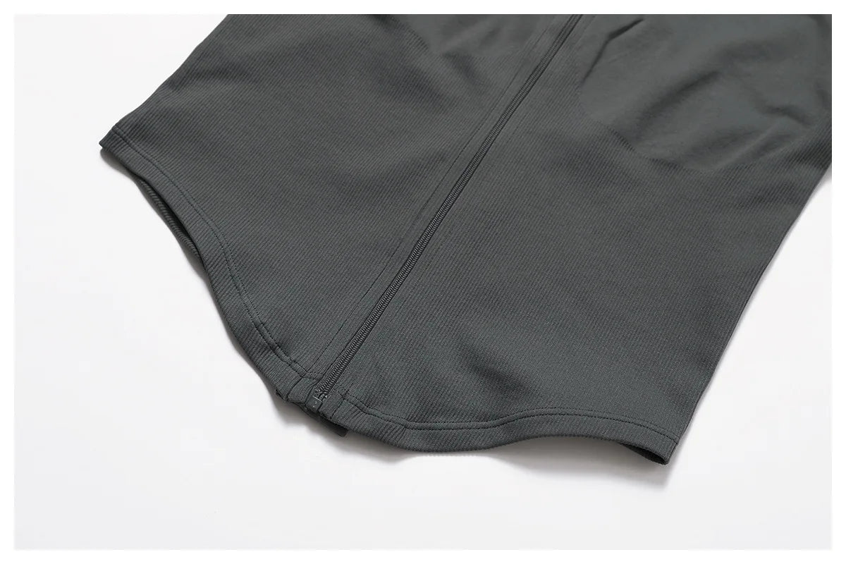 Bezszwowa kurtka z długimi rękawami i zamkiem