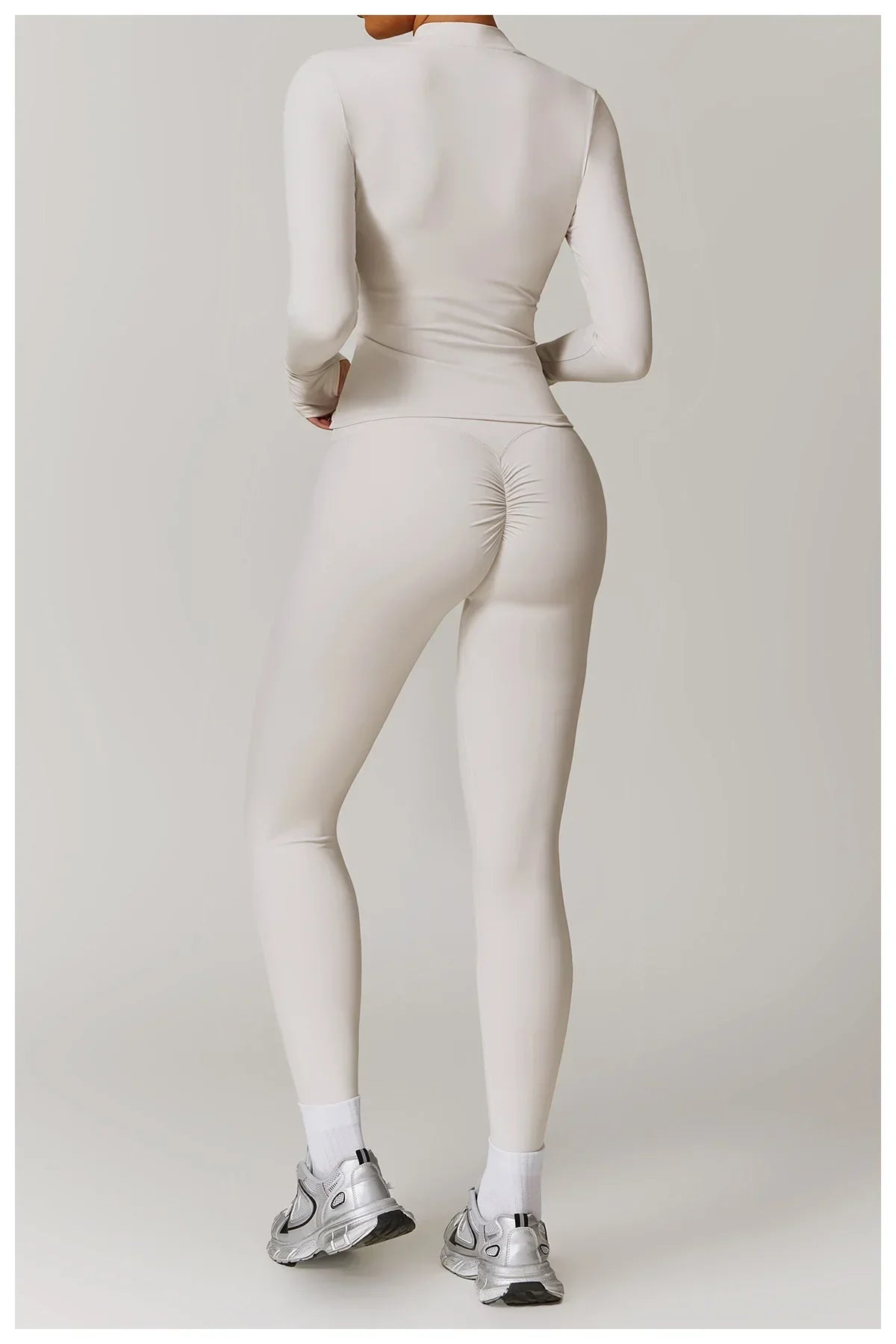 Smukła kurtka sportowa z długim rękawem do użytku na zewnątrz