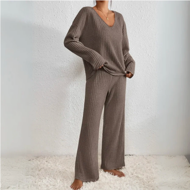 Elwira | Zestaw 2-częściowy: top V-neck + proste spodnie