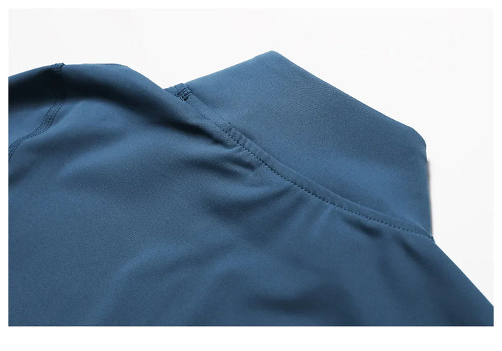 Damska kurtka z długim rękawem i zamkiem błyskawicznym