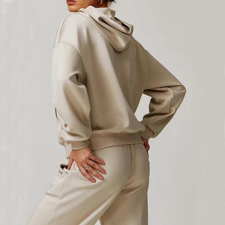 Długo rękawowa kurtka na zewnątrz