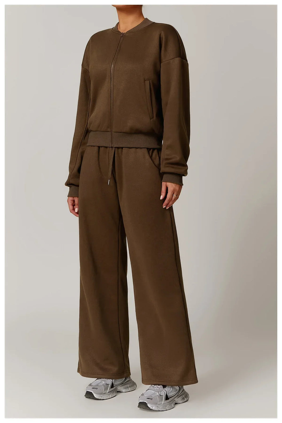 Luźna dresowa kurtka z zamkiem błyskawicznym i długim rękawem