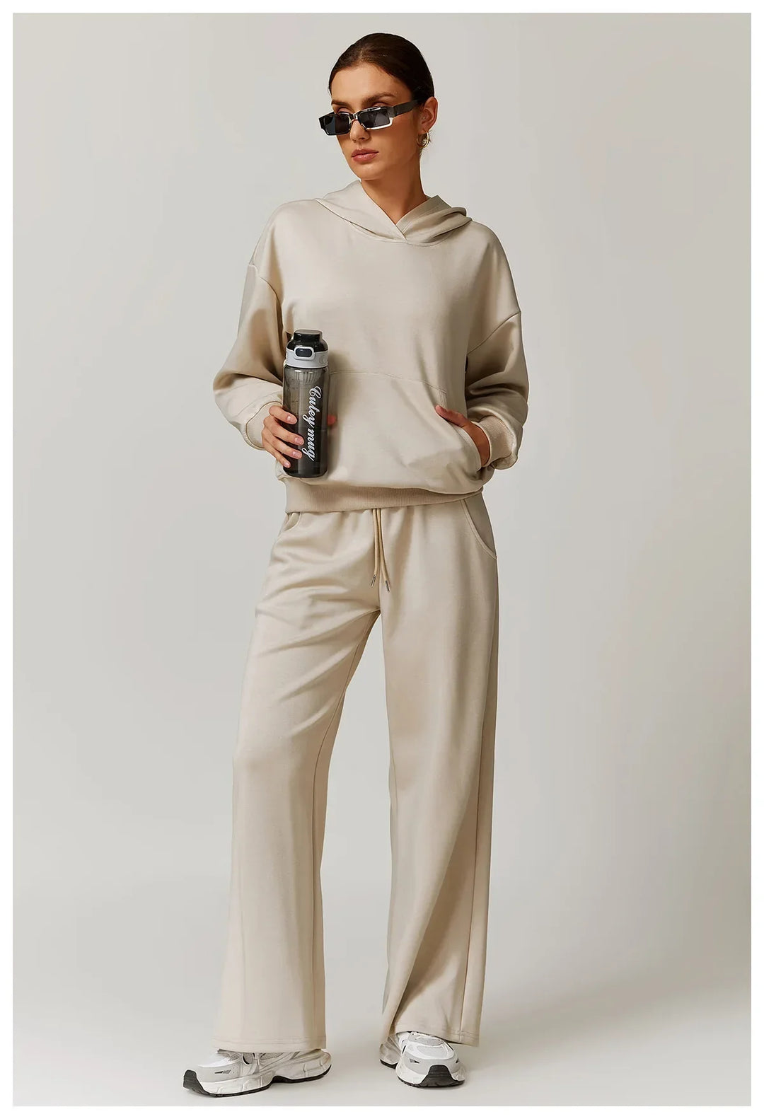 Długo rękawowa kurtka na zewnątrz