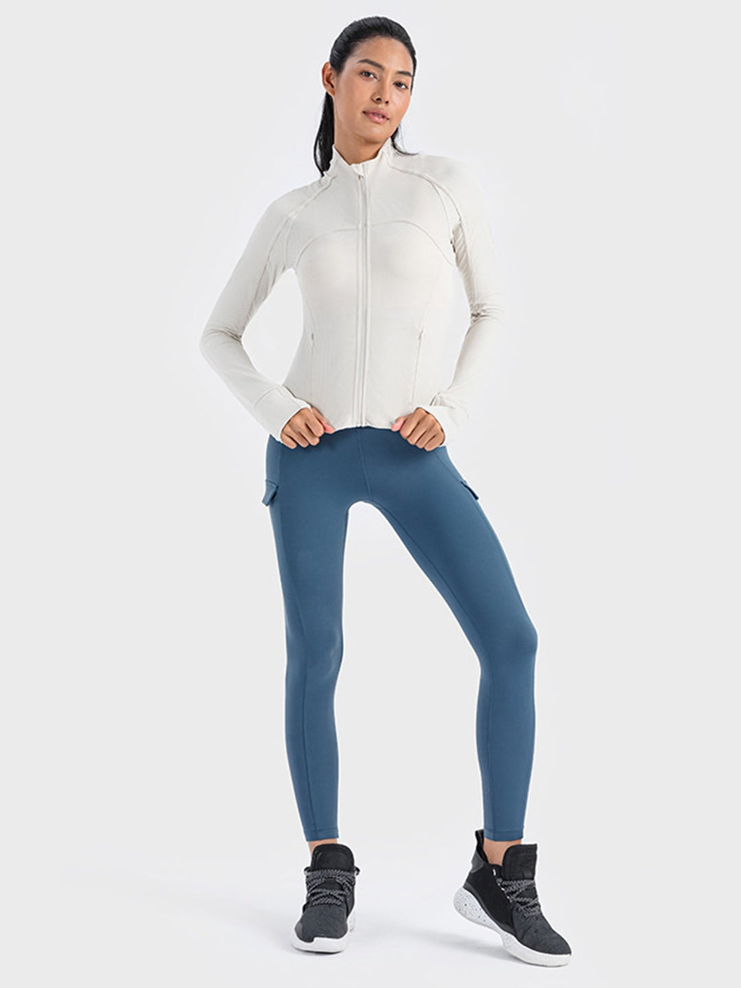 Długo rękawowa kurtka sportowa z zamkiem