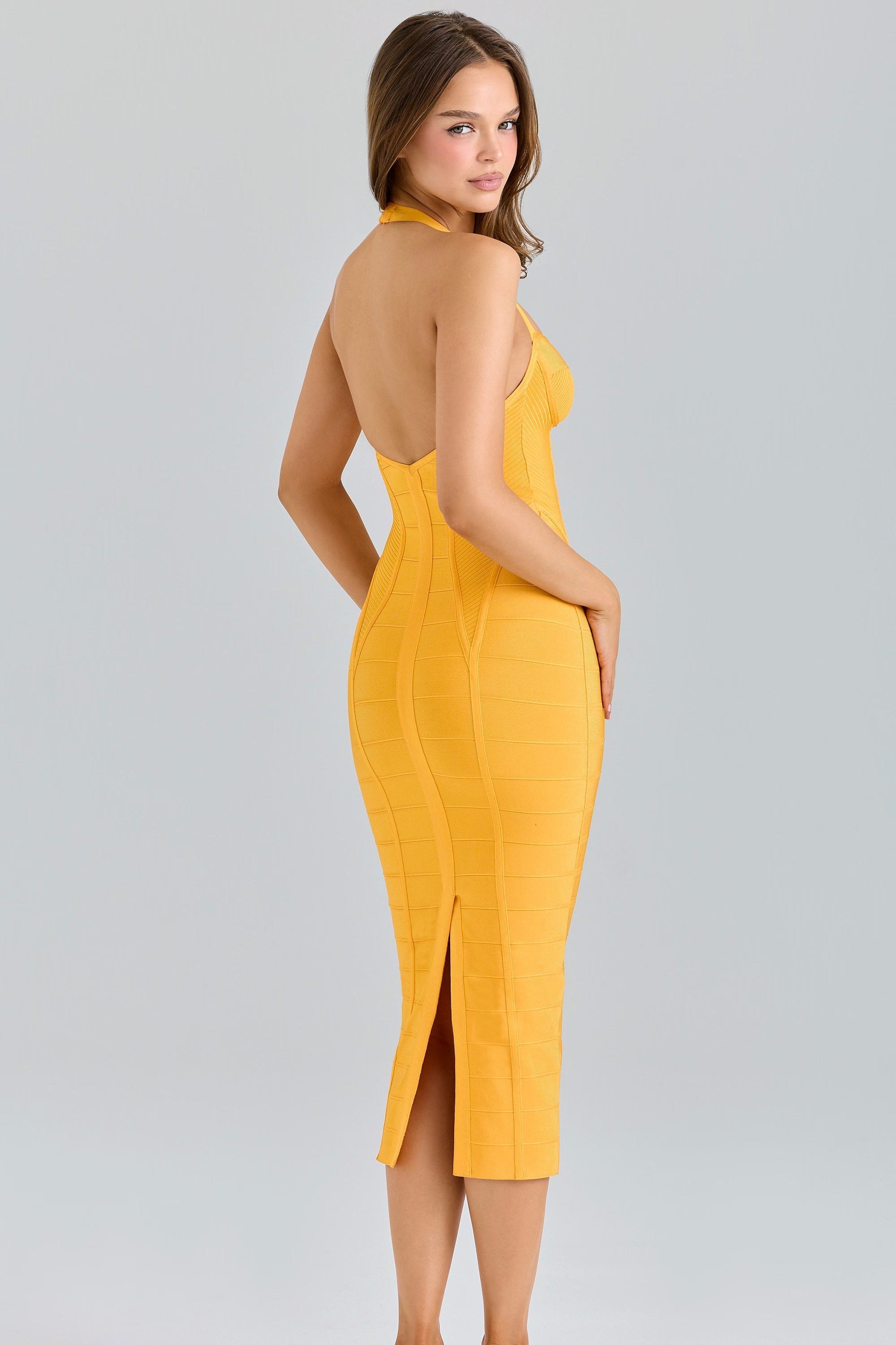 Milava™ | Sukienka bandażowa midi Annelise o zaokrąglonym kroju