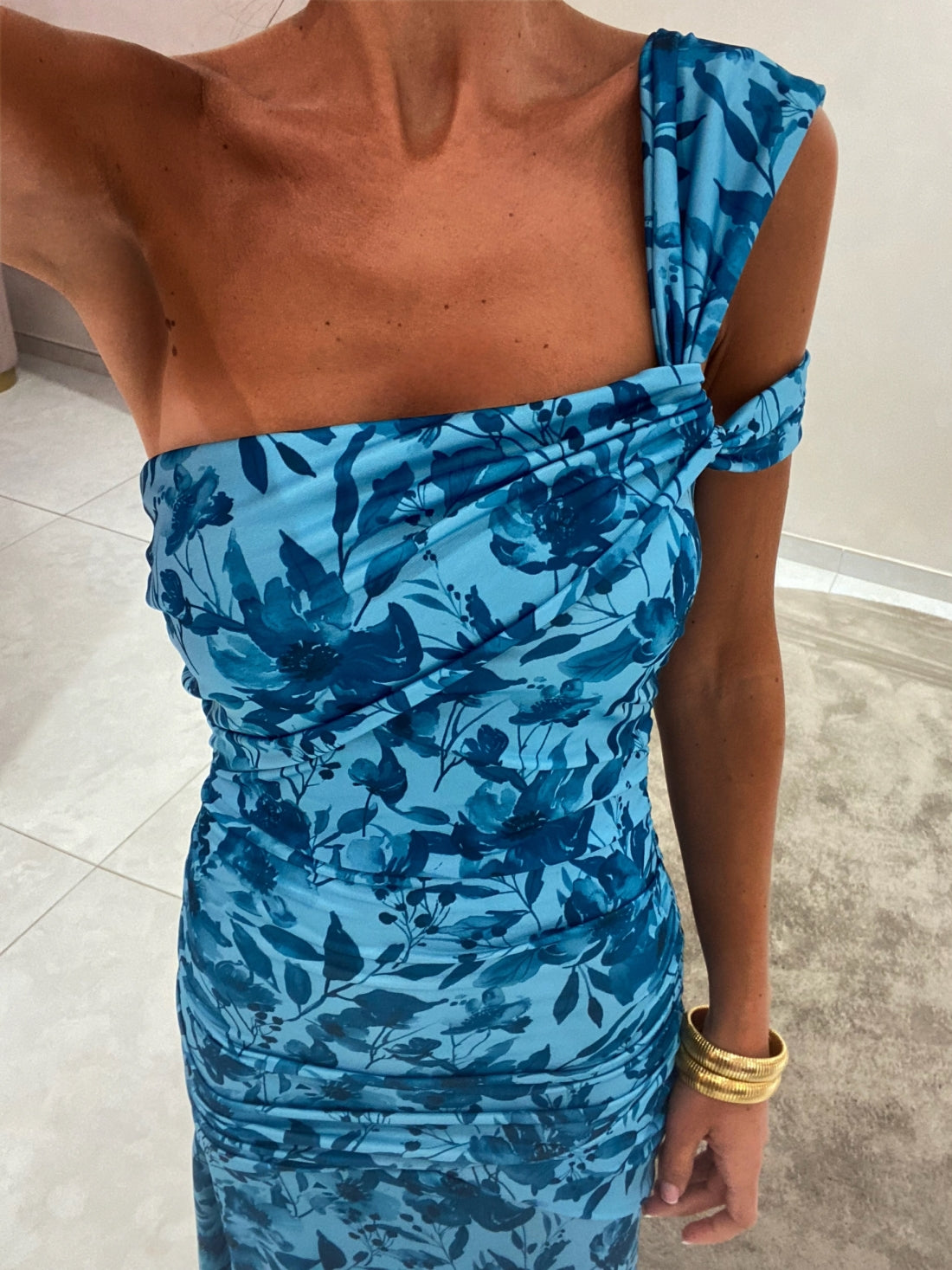 Milava™ | Asymetryczna suknia wieczorowa na jedno ramię